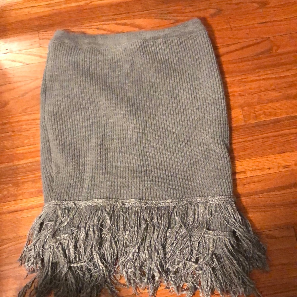 Grey fringe skirt